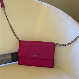 MICHAEL KORS pink crossbody with silver accents